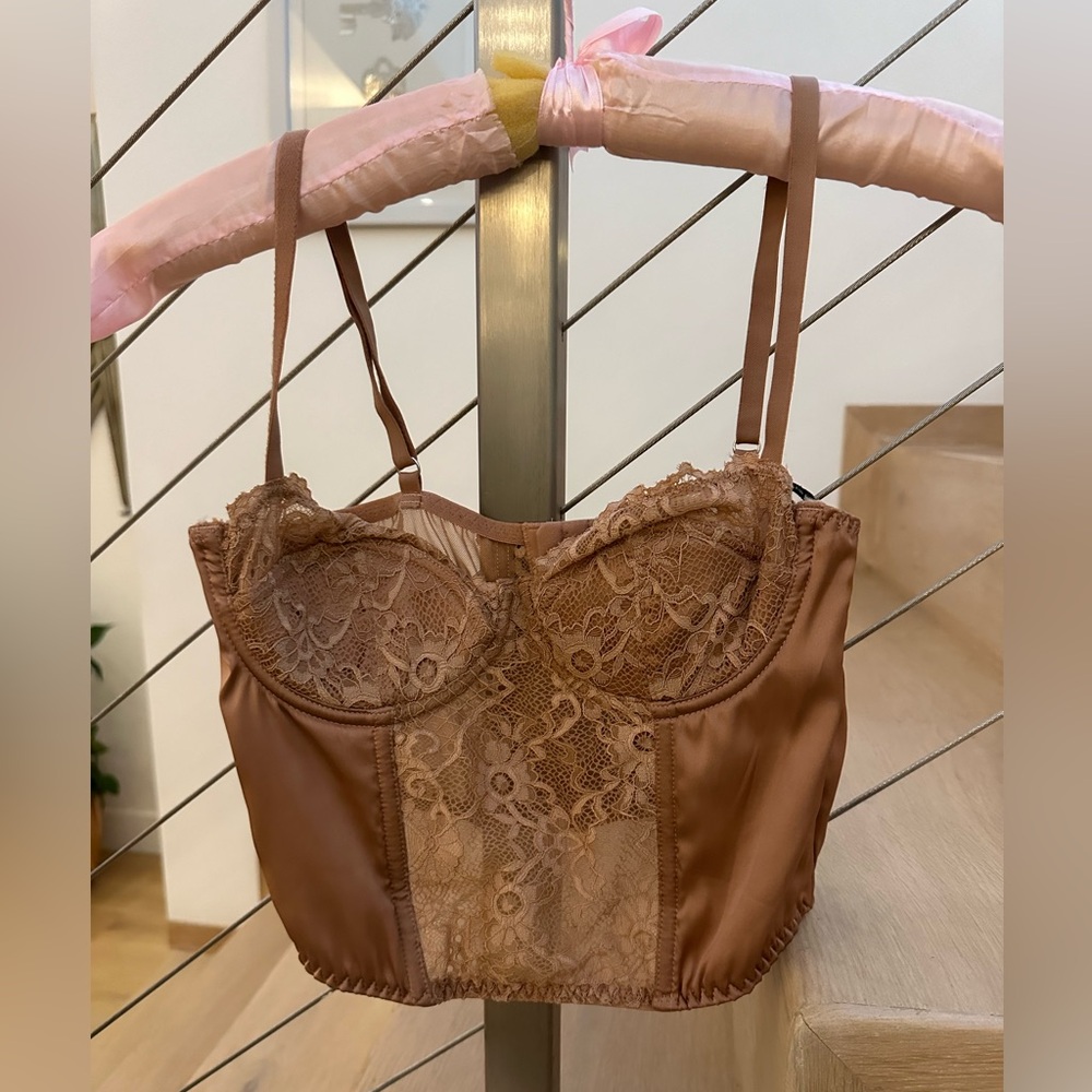 Urban outfitters corset in dark beige color, size medium
